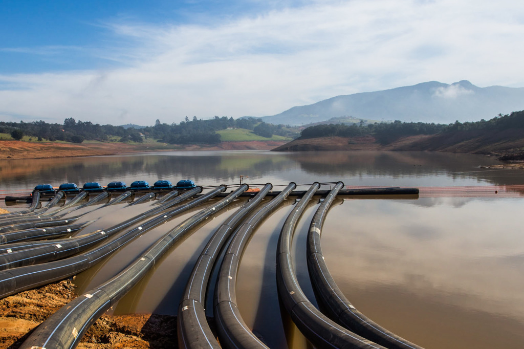 Captação de água do volume morto do Sistema Cantareira começou em maio de 2014 - Foto: A2 Fotografia/ Vagner Campos/ Fotos Públicas