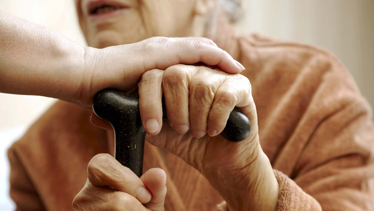 APAM abre inscrições para curso de cuidadora de idosos