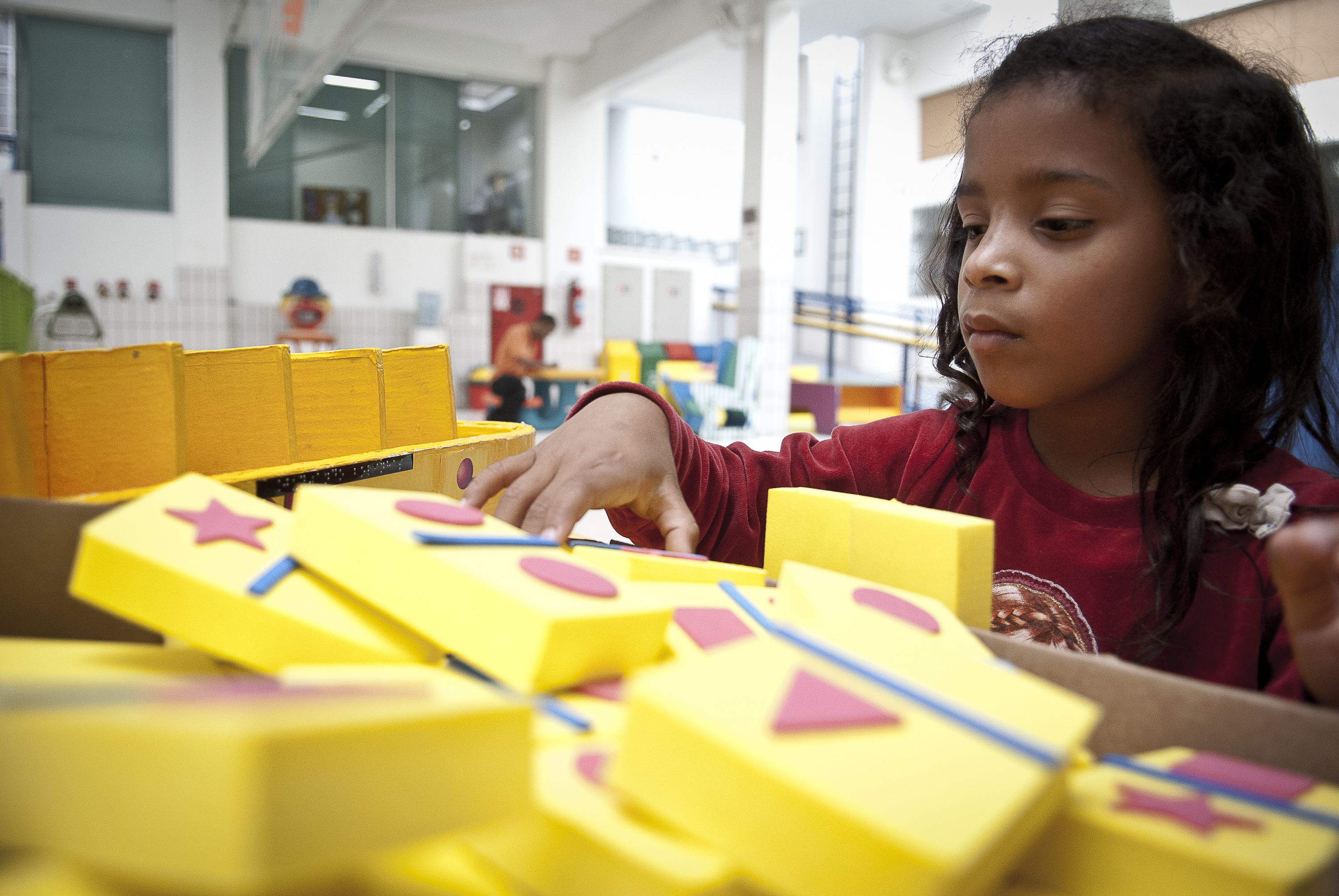 guia-mostra-como-adaptar-brinquedos-e-brincadeiras-para-criancas