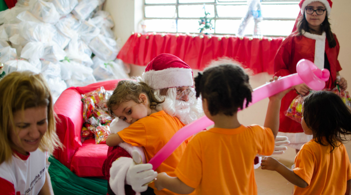 Cruz Vermelha organiza evento de Natal para crianças 