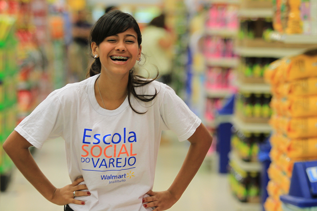 instituto-walmart-seleciona-jovens-para-a-escola-social-do-varejo