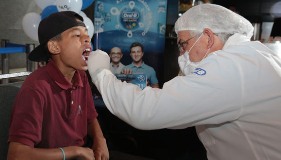 ONG oferece tratamento dentário para jovens de baixa renda