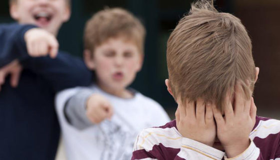 Metade das crianças e jovens no mundo já sofreu bullying