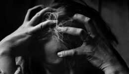Estudo revela as palavras mais usadas por pessoas com depressão