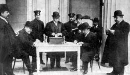 História do voto: Brasil proibia o voto de mulheres, pobres, índios e negros