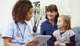 Edital seleciona OSCs que atuam em prol de pacientes e familiares