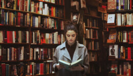 Apenas metade dos brasileiros tem o hábito de ler livros