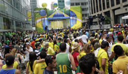 Brasileiros no exterior em 2018 representam o dobro dos imigrantes no país