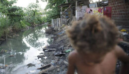 Brasil real: 1 em cada 3 brasileiros não tem acesso a serviço de esgoto