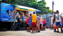 Moradores podem trocar lixo reciclável por alimentos em São Paulo
