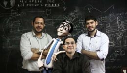 Aplicativo brasileiro traduz mensagens do português para Libras