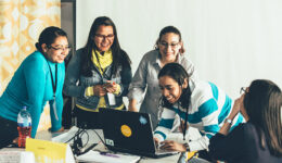 Curso gratuito de programação para mulheres está com inscrições abertas