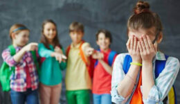 Estudo aponta que meninas sofrem mais bullying que os meninos