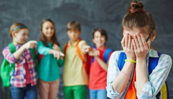 Estudo aponta que meninas sofrem mais bullying que os meninos