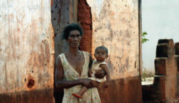 Brasil: 57% das mães que criam filhos sozinhas vivem na pobreza