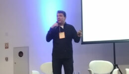 Consultor palestra sobre como melhorar a arrecadação das OSCs