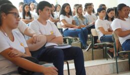 Projeto ensina a Constituição brasileira em escolas públicas de SP
