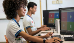 Instituto Embraer promove edital sobre educação e tecnologia