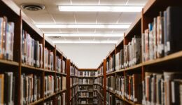 Apenas 45% das escolas públicas brasileiras têm bibliotecas
