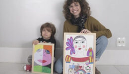Mãe vira artista para se comunicar com filho portador de síndrome rara