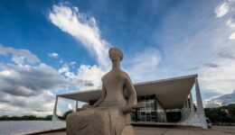Brasil gasta R$ 4 bilhões por ano com férias do Judiciário
