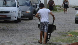 Crianças correspondem a 26% da mão de obra na América Latina