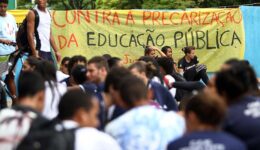 estudantes