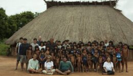 Projeto distribui mochilas e materiais escolares para alunos carentes
