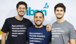 Conheça o serviço de assinatura de doações para causas sociais