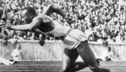 O atleta negro que desafiou Hitler em plena Alemanha nazista
