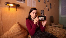 Museu utiliza vídeos para retratar isolamento de Anne Frank