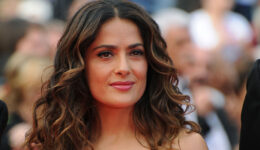 Salma Hayek lança campanha para combater violência doméstica