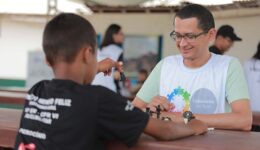 Voluntários criam plataforma para dar continuidade a projetos