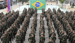 Injusto: governo afirma que 73 mil militares receberam auxílio de R$ 600