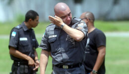 69% dos policiais no Brasil têm medo de contrair Covid-19