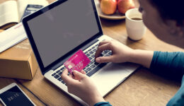 Plataforma converte compras em doação a projetos sociais