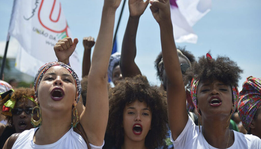 Racismo naturalizado na sociedade