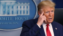 Covid-19: Trump diz que se seguisse Brasil estaria com 1 milhão de mortos
