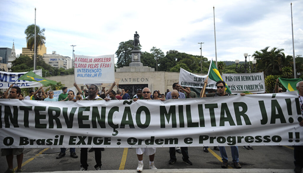 A ascensão da extrema-direita e crescimento do neonazismo