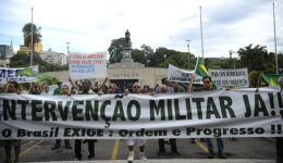 A ascensão da extrema-direita e crescimento do neonazismo