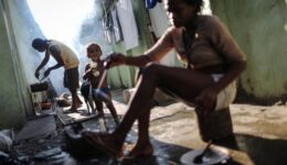 Brasil: 1 em cada 4 tem renda de R$ 420 e 8 mil juízes receberam R$ 100 mil