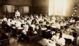 Lei educacional do Brasil via meninas com capacidade intelectual inferior