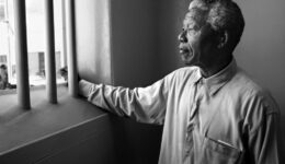 Ele passou 27 anos na prisão por lutar contra o racismo e virou presidente
