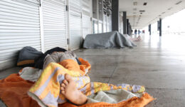 ONG Banho Solidário leva higiene às pessoas em situação de rua
