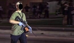 Atirador de 17 anos mata 2 pessoas durante protesto antirracista nos EUA