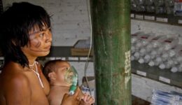 Bebês indígenas são internados e diagnosticados com Covid-19