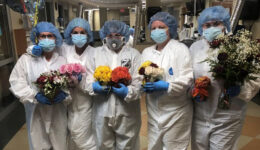 Todos os dias, marido envia flores para a esposa internada por Covid-19