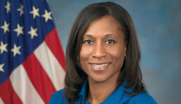 Ela será a primeira mulher negra em longa missão na Estação Espacial