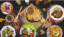 Open Taste lança delivery e oferece cursos com chefs refugiados