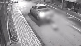 Brasil: empresário arrasta morador de rua até a morte por roubar marmitas